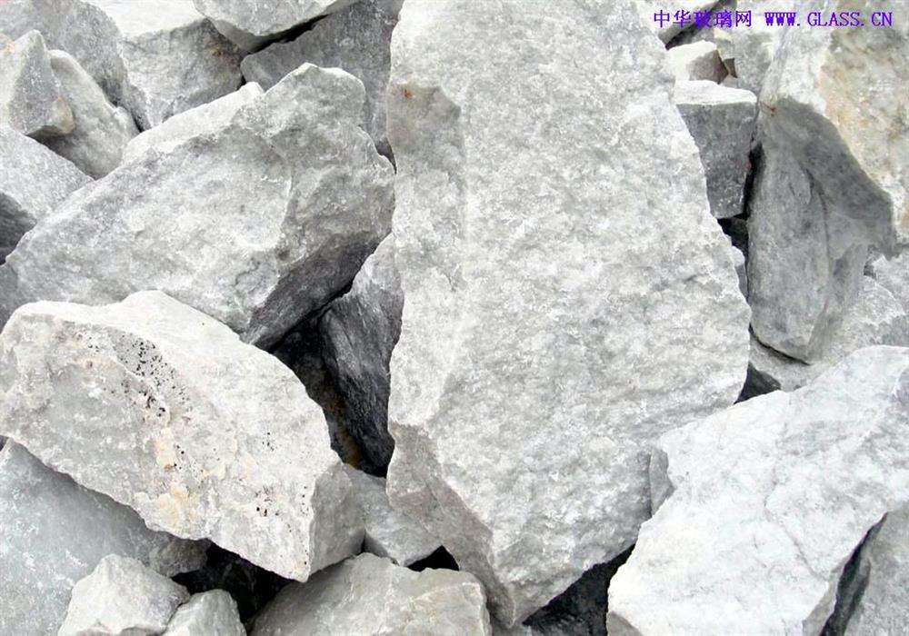 公路水镁石纤维混凝土路面施工技术深度解析：提升耐久性与施工效率